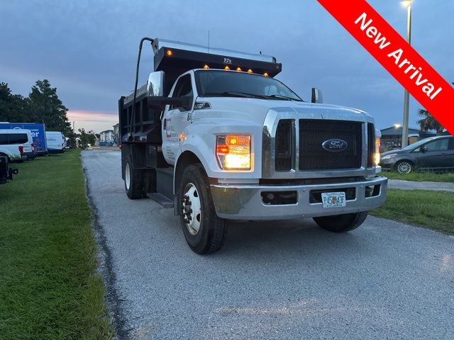 2022 Oxford White Ford F-750 Straight Frame Base RWD Truck