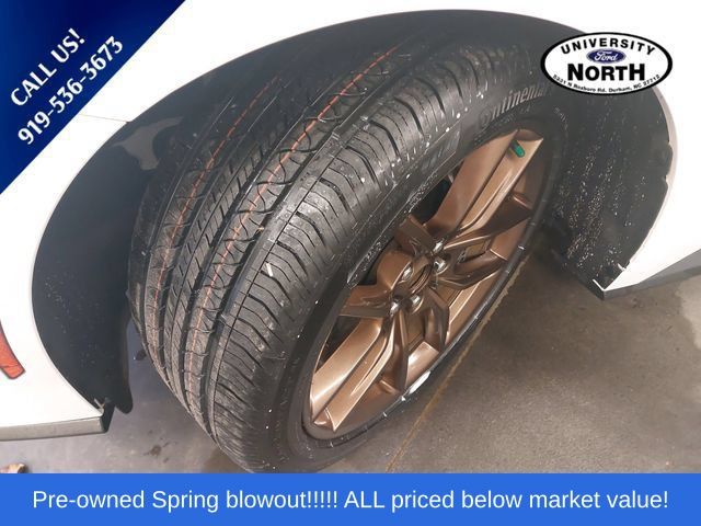 Used 2024 Oxford White Ford GT Premium image 30