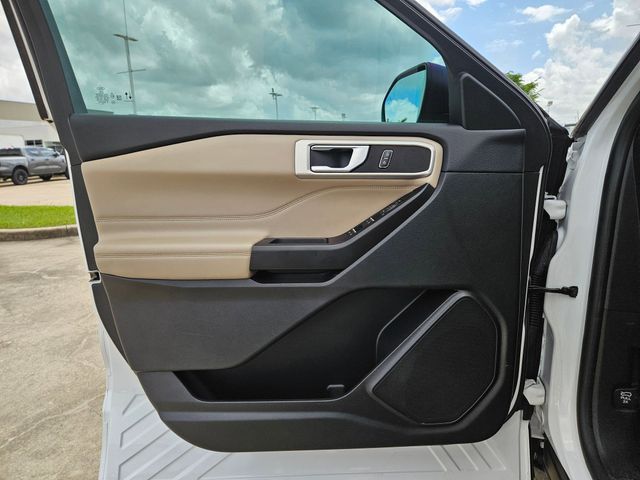 Used 2020 White Ford XLT image 11