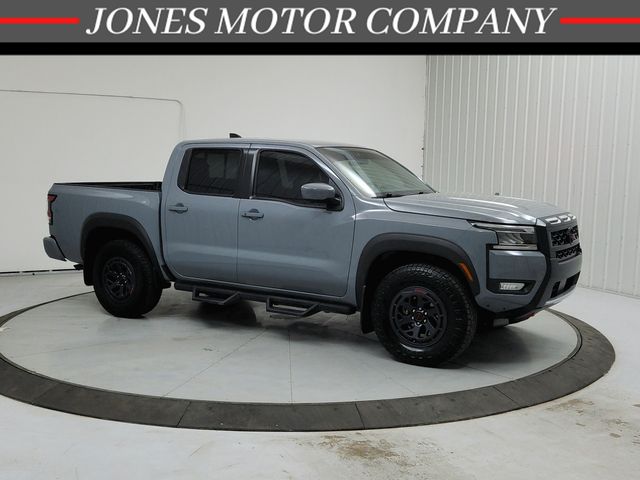 2025 Nissan Frontier PRO-4X Crew Cab 4WD