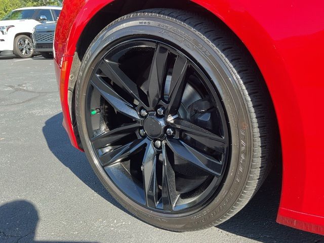 2018 Chevrolet Camaro 1LT - Photo 12
