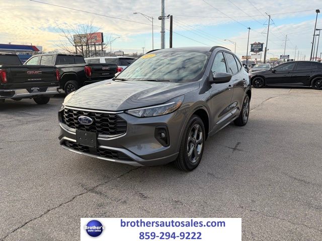 2023 Ford Escape Hybrid ST-Line Select AWD