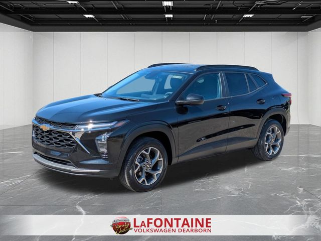 2025 Chevrolet Trax LT's photo
