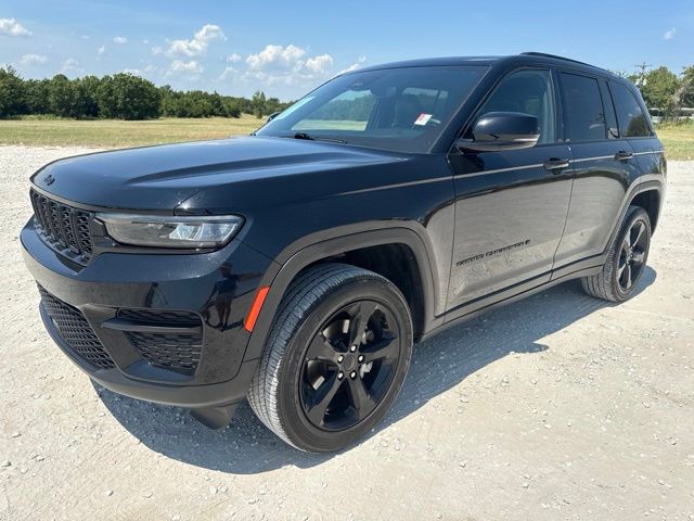 Diamond Black 2023 Jeep Grand Cherokee SUV / Crossover Four-Wheel Drive 8-Speed Automatic
