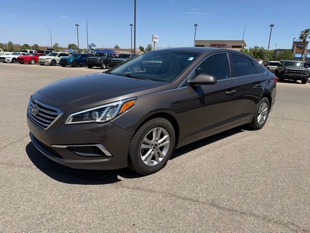 Dark Truffle 2016 Hyundai Sonata SE FWD Sedan Front-Wheel Drive 6-Speed Automatic