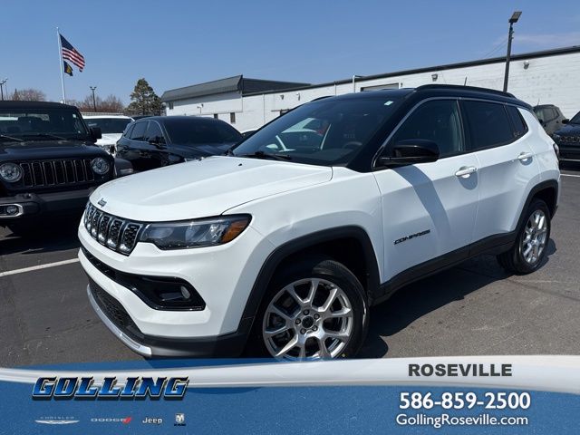 Bright White Clearcoat 2025 Jeep Compass Limited 4WD SUV / Crossover Four-Wheel Drive 8-Speed Automatic