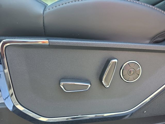 New 2026 Star White Metallic Tri-Coat Ford Platinum® image 30