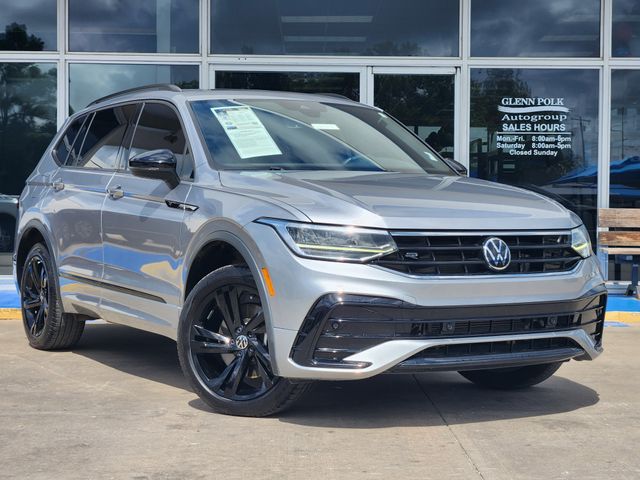 Pyrite Silver Metallic 2023 Volkswagen Tiguan SUV / Crossover Front-Wheel Drive 8-Speed Automatic