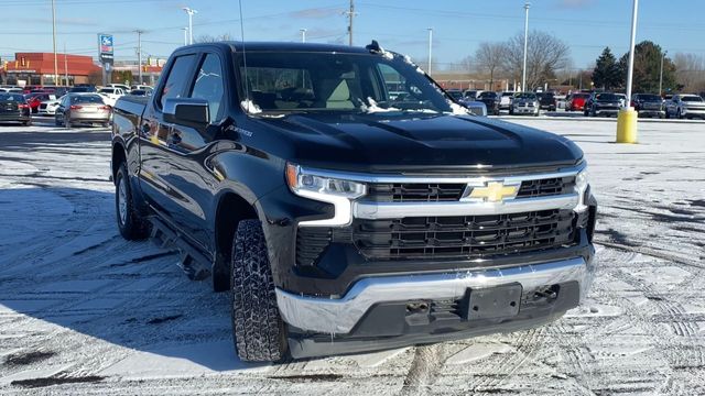 2023 Chevrolet Silverado 1500 LT 2