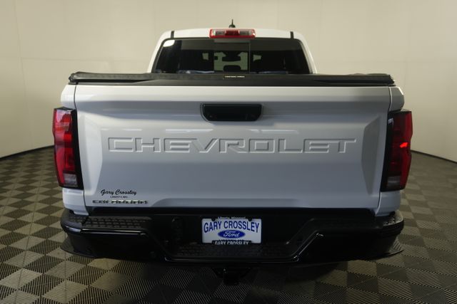 Used 2023 White Chevrolet Z71 image 4