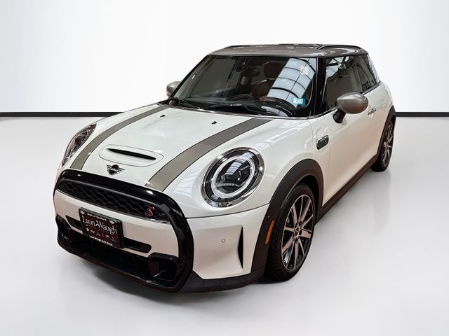 Nanuq White Metallic 2023 MINI Cooper S 2-Door Hatchback FWD Hatchback Front-Wheel Drive 7-Speed Automatic