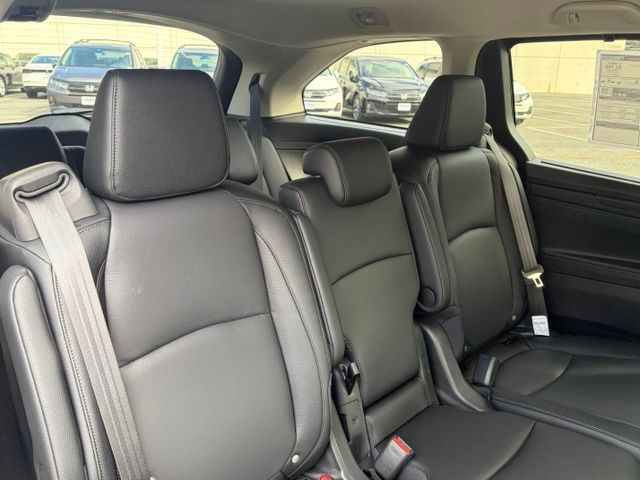 new 2026 Honda Odyssey car, priced at $42,076
