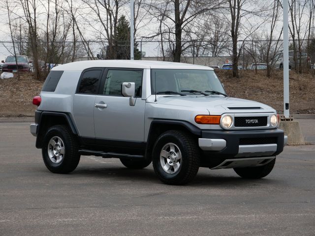 Silver 2008 Toyota FJ Cruiser 4WD SUV / Crossover Four-Wheel Drive 6-Speed Manual