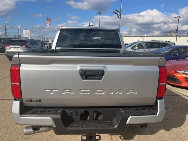 2025 Toyota Tacoma TRD Off-Road Double Cab photo 4