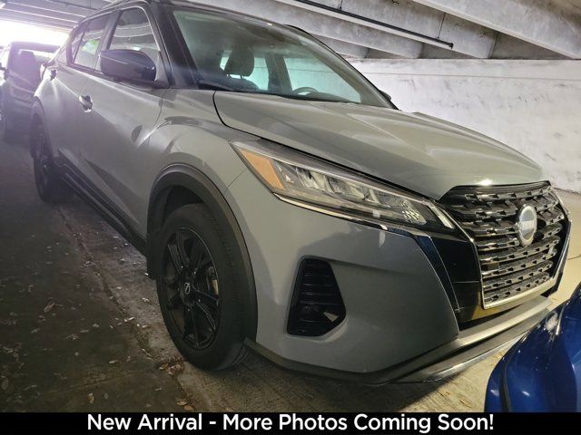 2022 Nissan Kicks SR