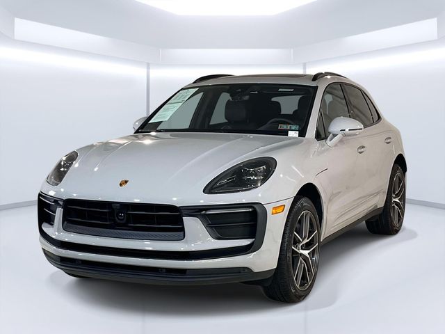 2025 Porsche Macan
