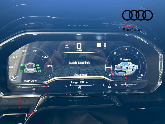 Used 2022 White GMC SLT image 25