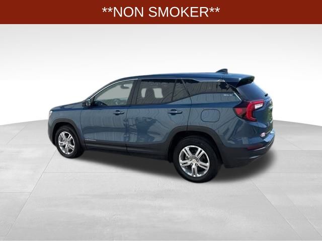 2024 GMC Terrain SLE photo