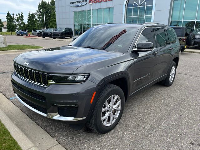 2022 Jeep Grand Cherokee L Limited - Gray Metallic exterior view 3