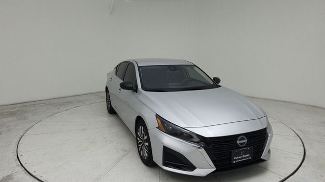 2024 Nissan Altima 2.5 SV - 7
