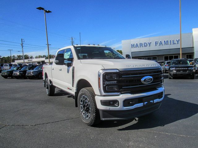 2026 Ford F-350 Super Duty Platinum's photo