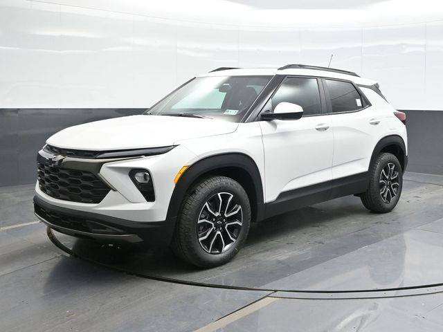 White (Iridescent Pearl Tricoat) 2026 Chevrolet Trailblazer SUV / Crossover Four-Wheel Drive 9-Speed Automatic