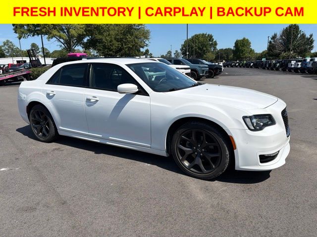 Bright White Clearcoat 2021 Chrysler 300 Sedan Rear-Wheel Drive 8-Speed Automatic
