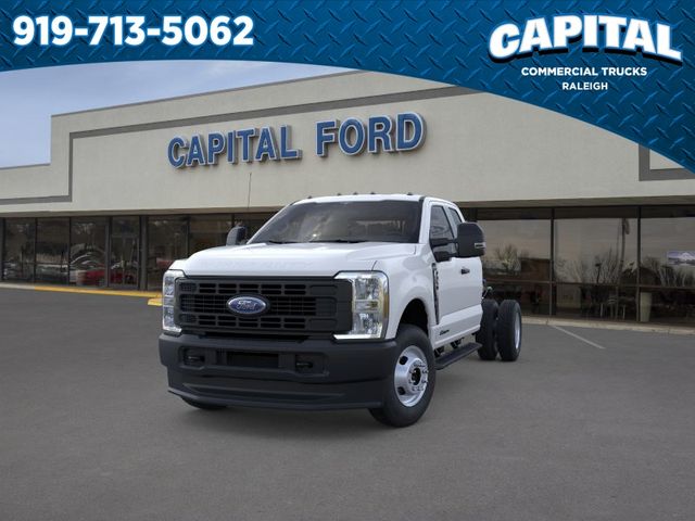 New 2026 Oxford White Ford F-350® XL image 2