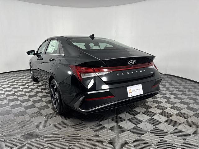 New 2025 Hyundai Elantra Hybrid For Sale in Indianapolis, IN