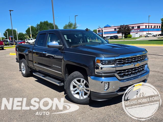 Gray (Graphite Metallic) 2017 Chevrolet Silverado 1500 Pickup Truck Four-Wheel Drive 6-Speed Automatic Overdrive