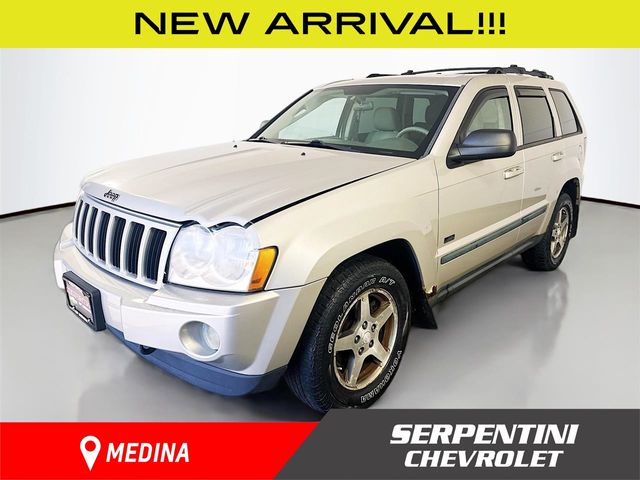 Light Graystone Pearlcoat 2007 Jeep Grand Cherokee Laredo 4WD SUV / Crossover Four-Wheel Drive 5-Speed Automatic