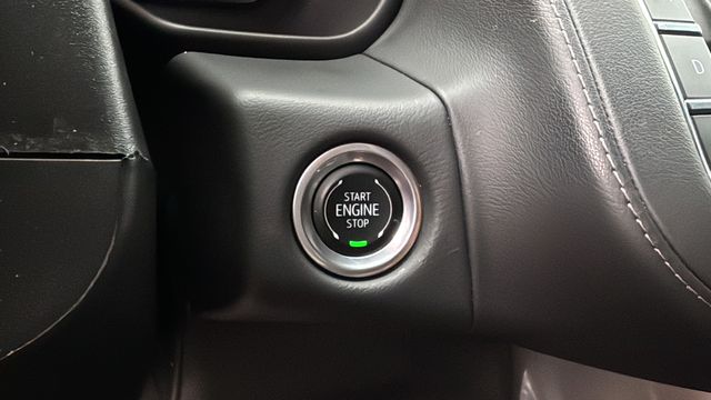 Used 2024 Black Chevrolet Z71 image 29