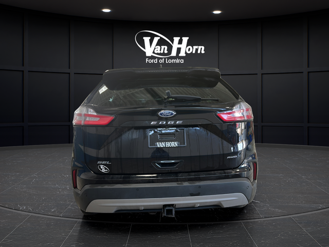 Used 2024 Black Metallic Ford SEL image 6