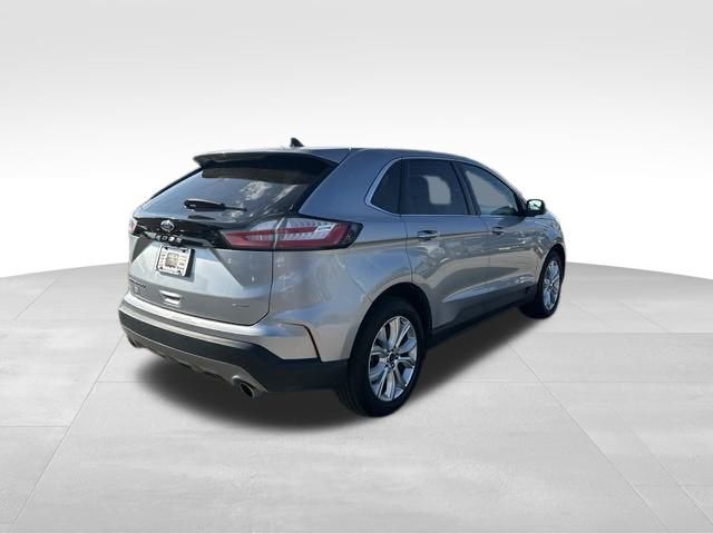 2022 Ford Edge Titanium 9