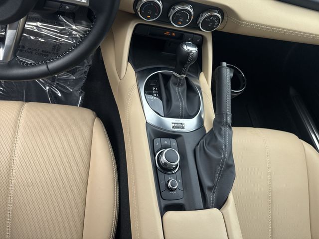 Used 2024 White Mazda Grand Touring image 20