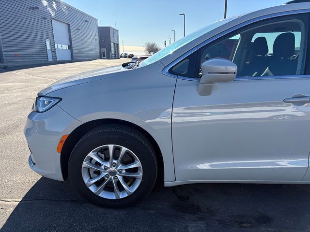 2021 Chrysler Pacifica Touring AWD