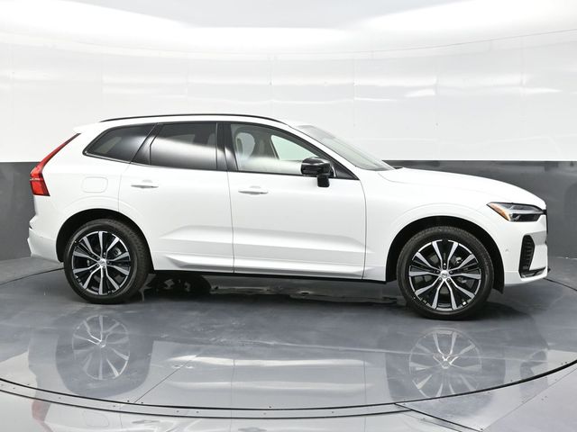 2025 Volvo XC60  photo