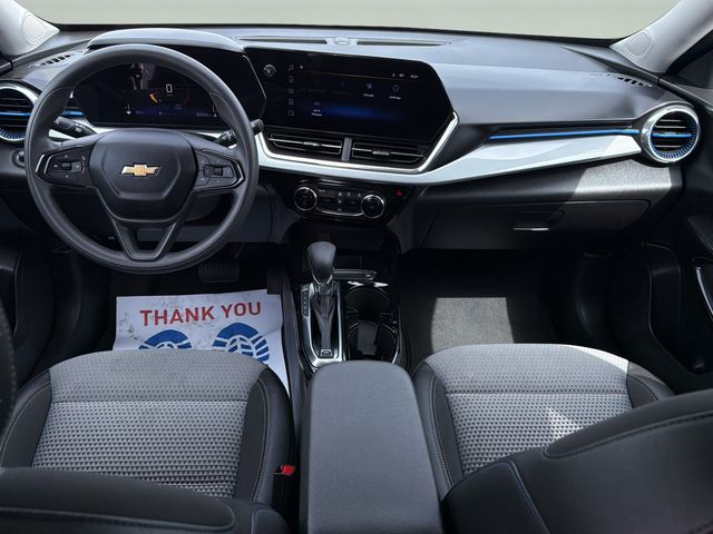 2025 Chevrolet Trax LT - Photo 16