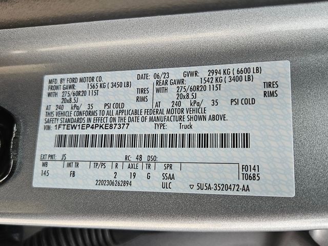 Used 2023 Silver Ford XLT image 33