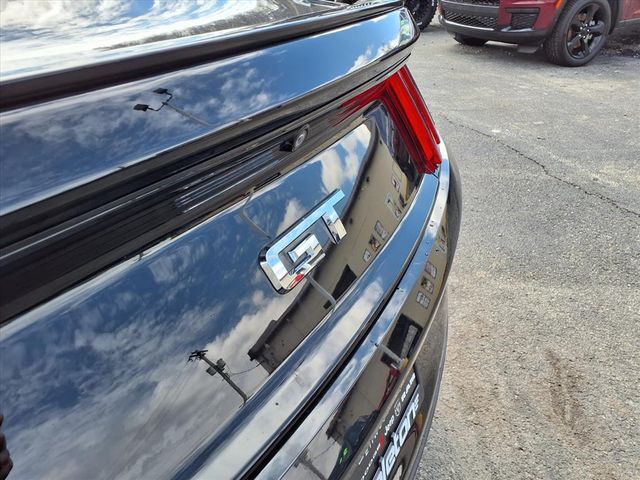 Used 2017 Black Ford GT Premium image 21