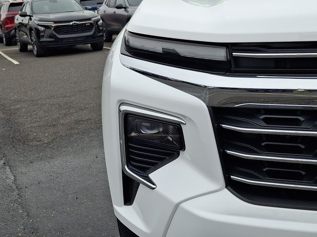 used 2025 Chevrolet Traverse car, priced at $40,550
