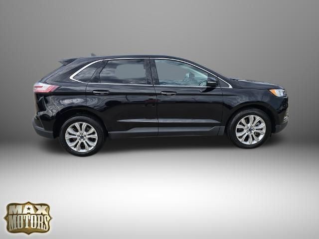 2022 Ford Edge Titanium 10