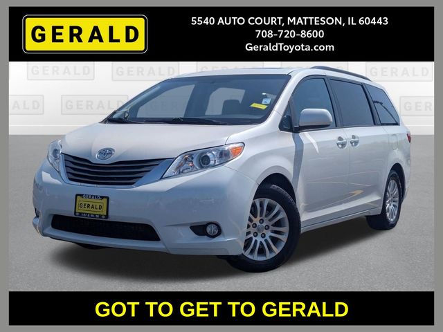 White (Blizzard Pearl) 2017 Toyota Sienna Minivan Front-Wheel Drive 8-Speed Automatic