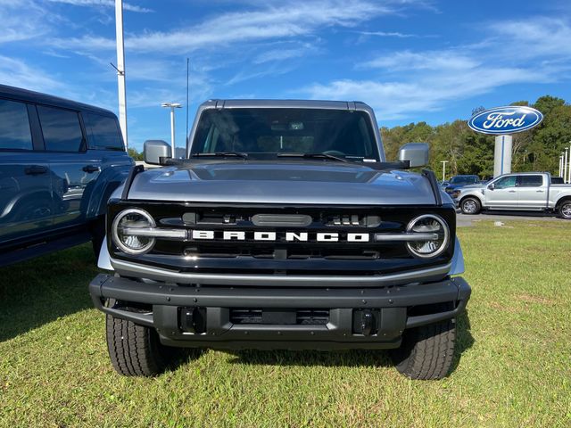 2024 Ford Bronco Outer Banks 9