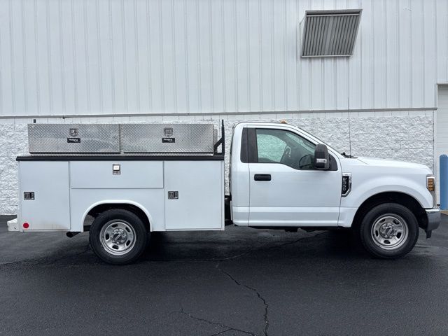 2019 Ford F-350SD XL photo