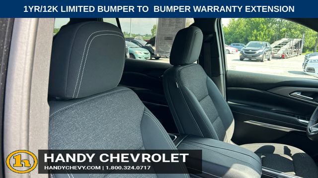 Used 2025 Chevrolet Traverse SUV