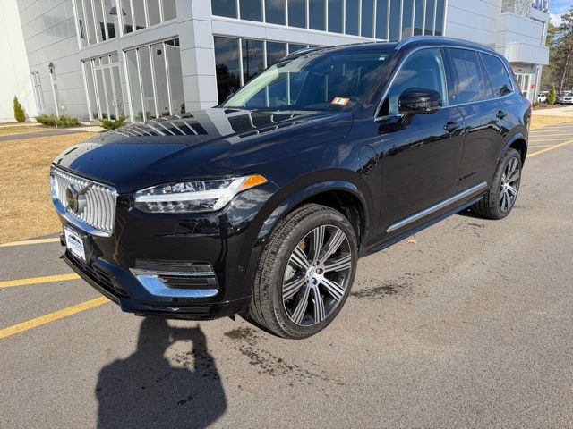 2025 Volvo XC90 Recharge T8 Plus Bright Theme 7-Passenger eAWD