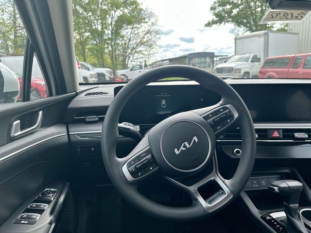 New 2026 White Kia LXS image 13