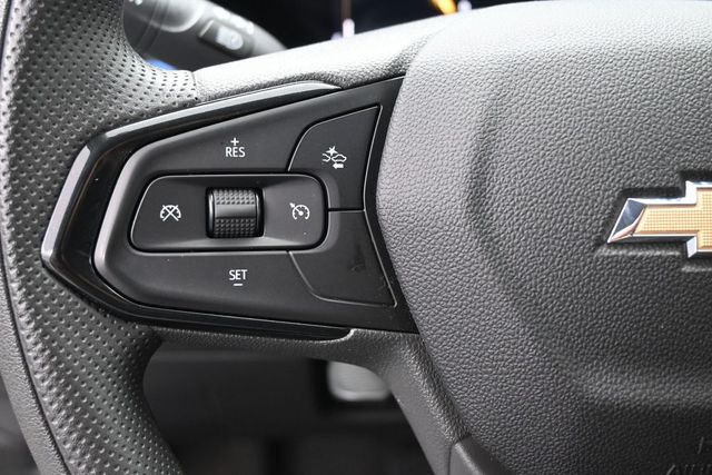 Used 2025 Chevrolet Trax SUV