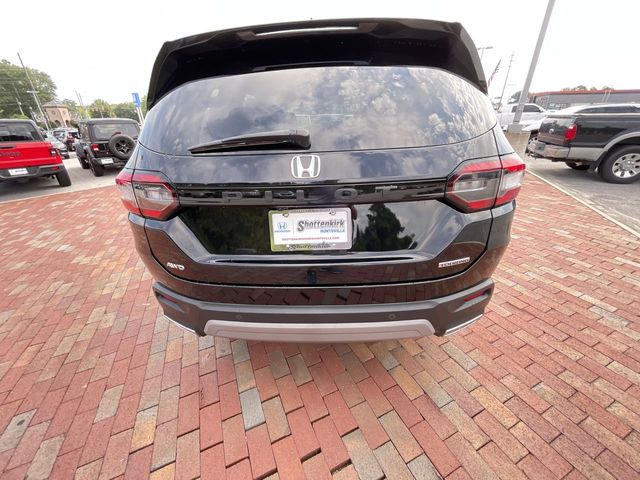 Used 2025 Honda Pilot SUV
